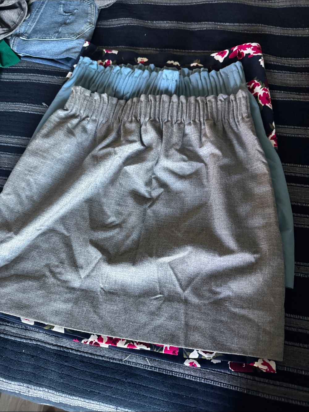 JCrew skirt bundle size 6 Gray Elastic Waist Women's Skirt - Classic Casual